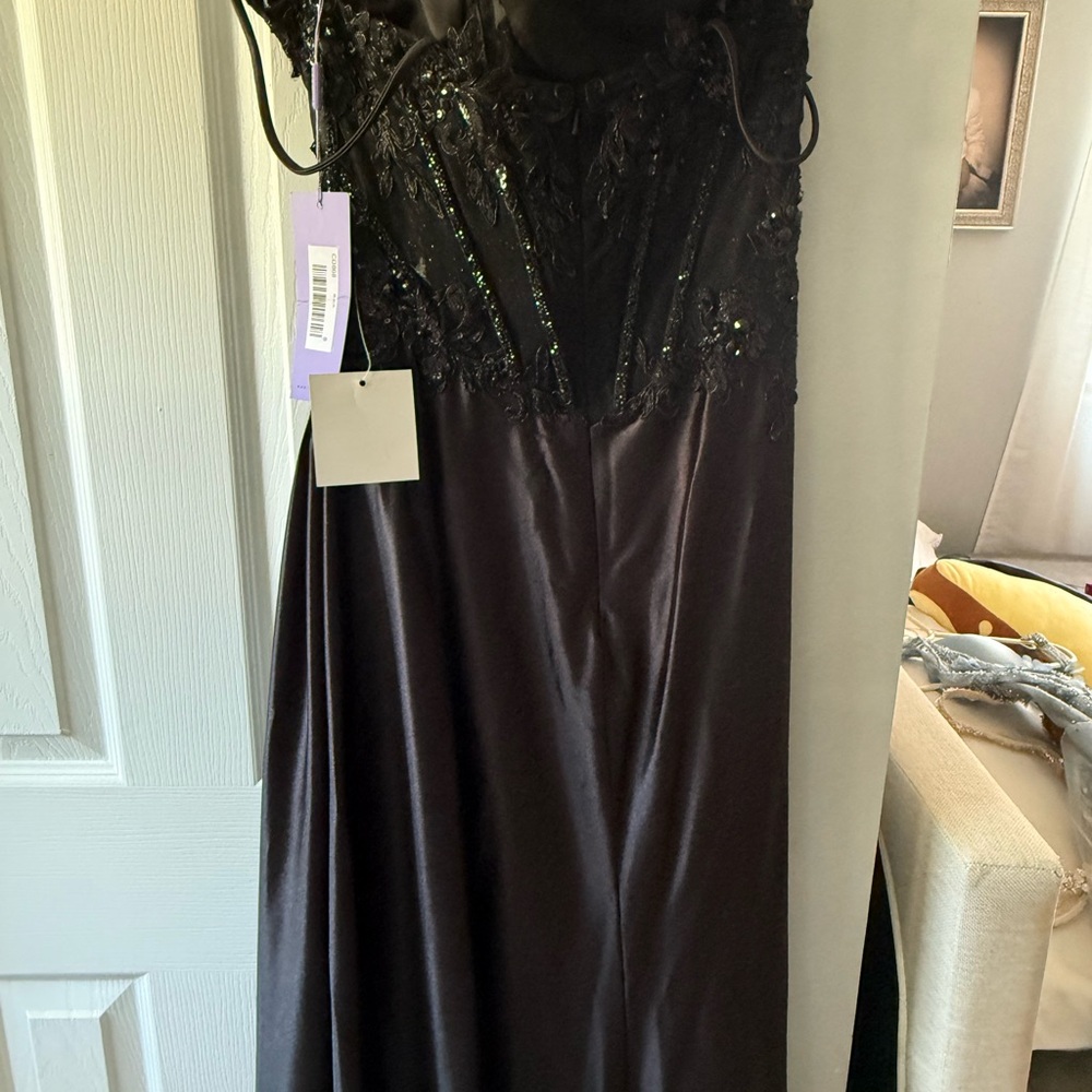 Elegant Black Evening Gown